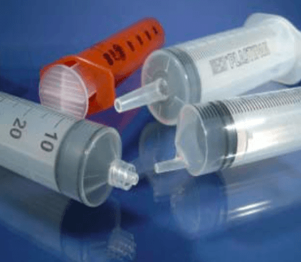 Striekačka s katétrovým zakončením 100 ml s luer slip adaptérom 